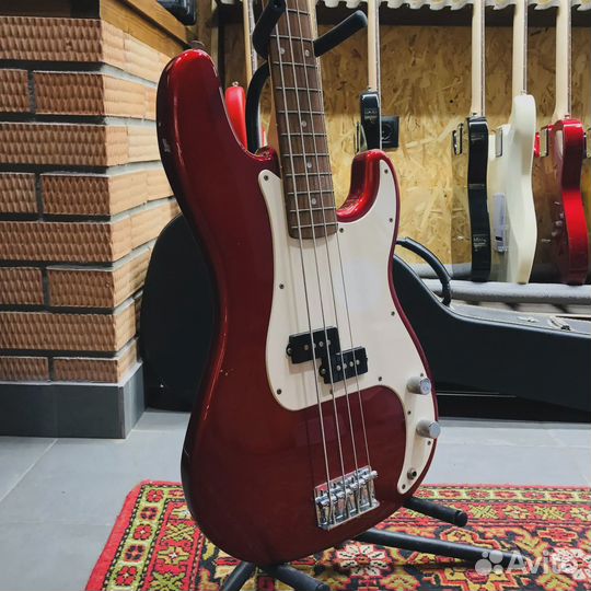 Бас гитара Fender Squier Affinity Red China 2000s