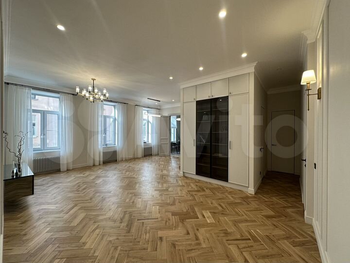 3-к. квартира, 120 м², 3/5 эт.