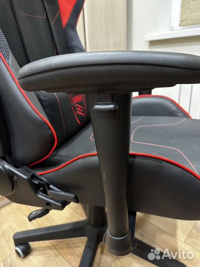 Кресло игровое zombie Thunder 1