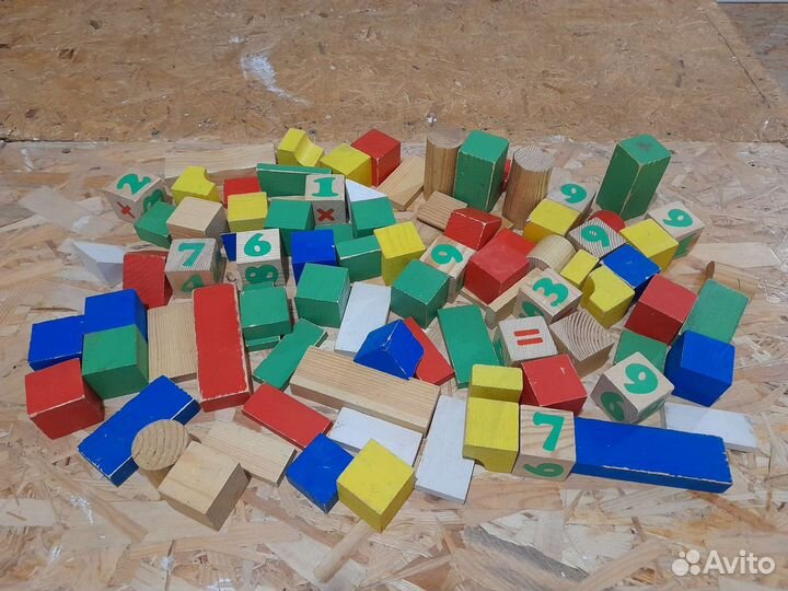 Набор деревянных кубиков