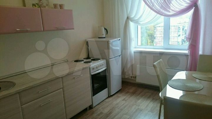 ул крупской 19/17. снять студию от собственника крупская 13 недорого. крупской 13а планировка омск. трешки в пятиэтажках район невский. квартира 104.