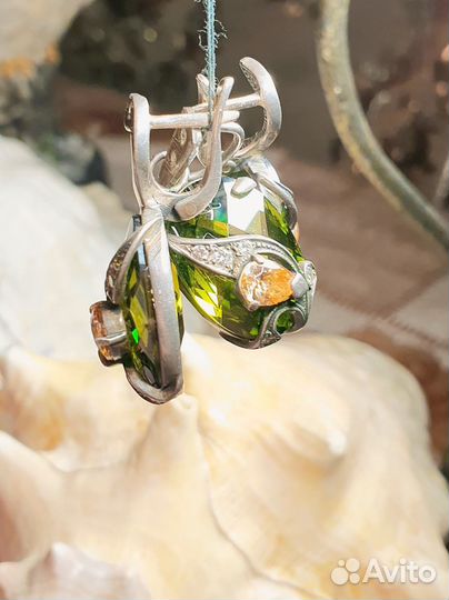 Комплект из натуральных камней Оливин