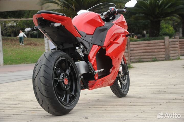 Электрический мотоцикл Ducati Panigale