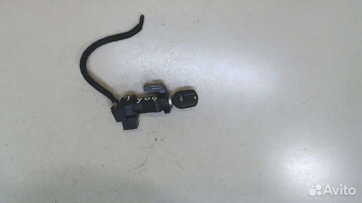 Замок зажигания Ford Explorer, 2012