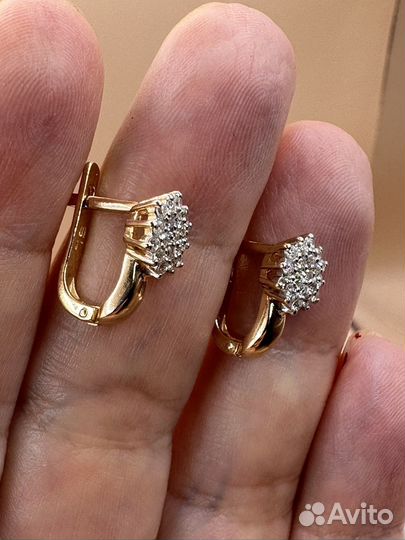 Золотые серьги с бриллиантами