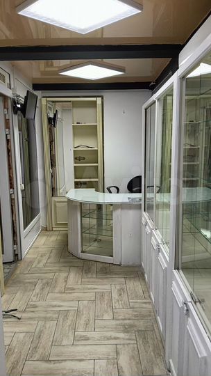 Продам помещение с арендатором на Красной