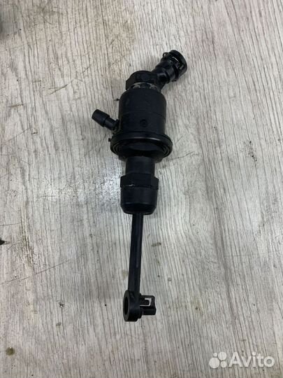 Главный цилиндр сцепления гцс Nissan tiida