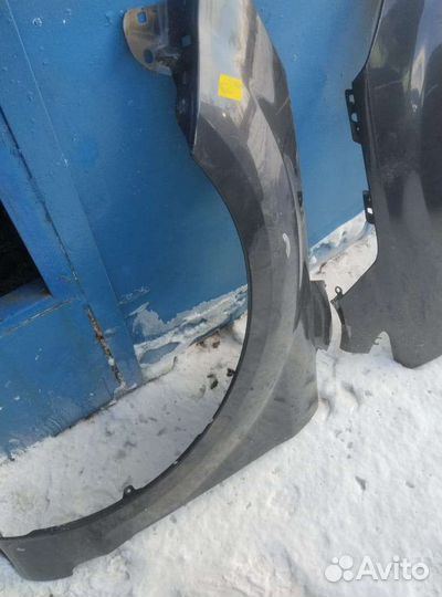 Два крыла на форд фокус