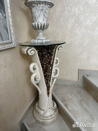 Подставка под цветы