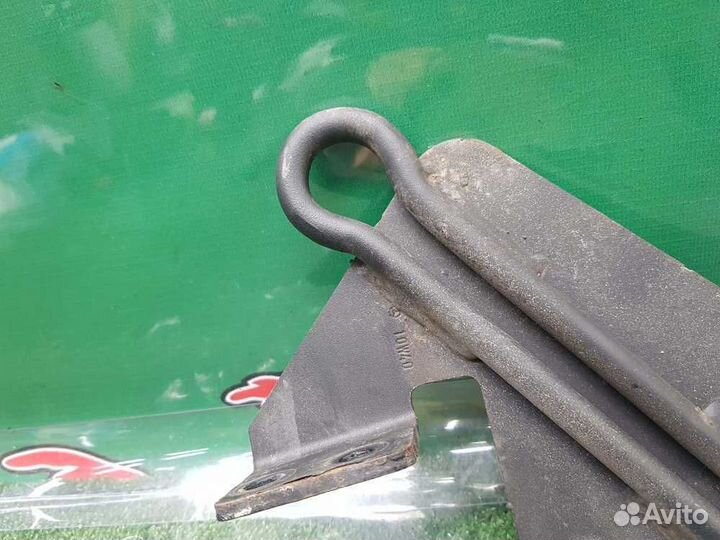 Буксировочный крюк задний Mercedes-Benz Viano W639