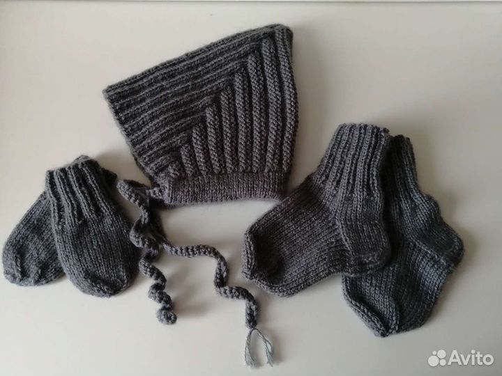 Шапочка Гномик 42-46 р-р, носочки и варежки