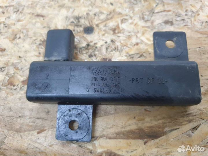 Антенна Vw Phaeton 4.2 2009