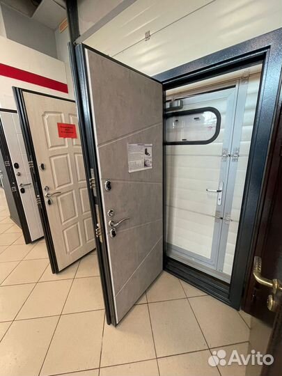 Дверь входная металлическая с терморазрывом