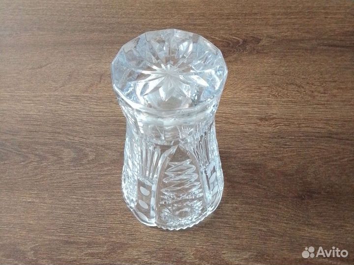 Хрустальная ваза
