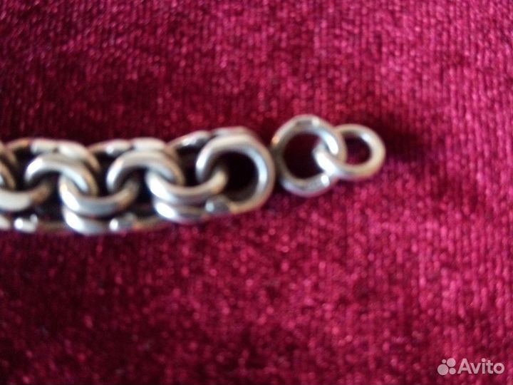 Серебряная цепь с крестом