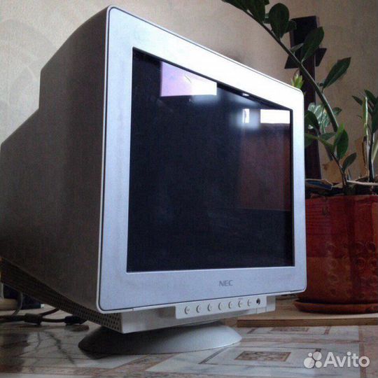 Монитор NEC FE990 на базе ЭЛТ