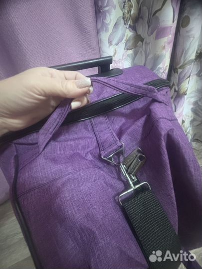 Сумка дорожная на колесах с выдвижной ручкой