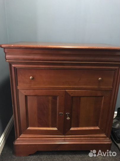 Тумба под телевизор