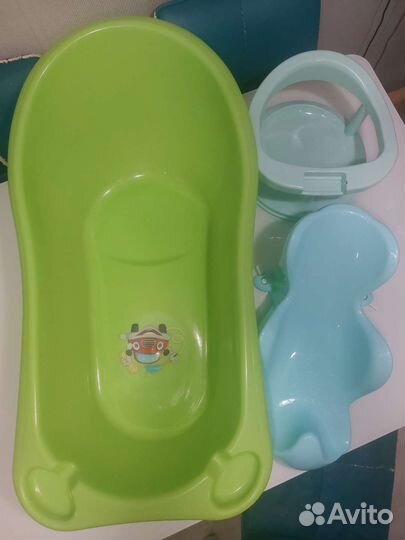 Ванночка для купания с горкой и сидением