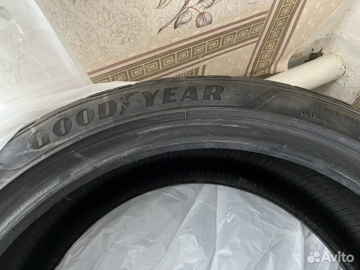 Goodyear Eagle F1 Asymmetric 3 245/40 R19 и 275/35 R19 100Y