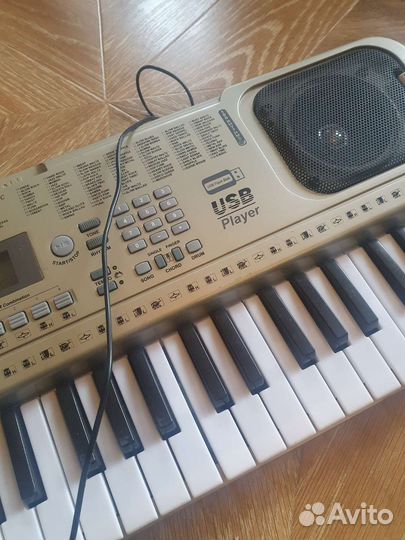 Детский синтезатор с микрофоном