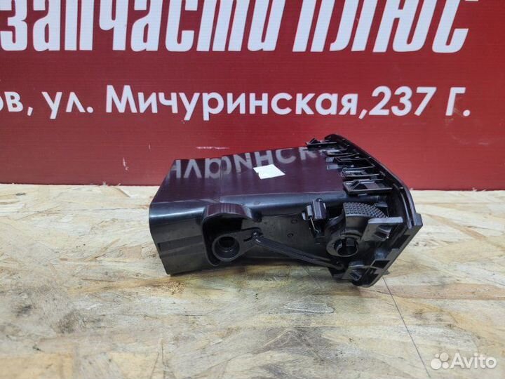 Воздушный дефлектор салона левый LADA X-Ray