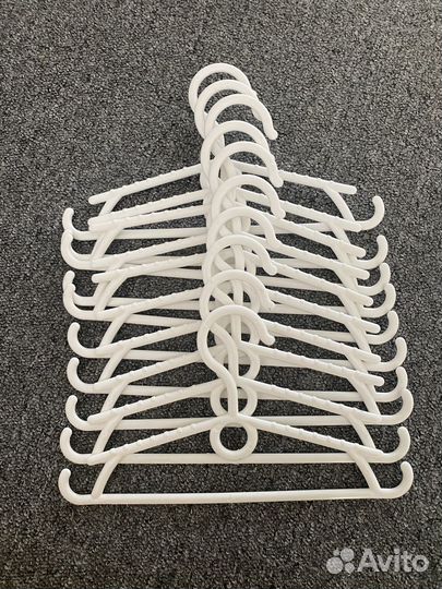 Вешалки плечики детские (10шт)