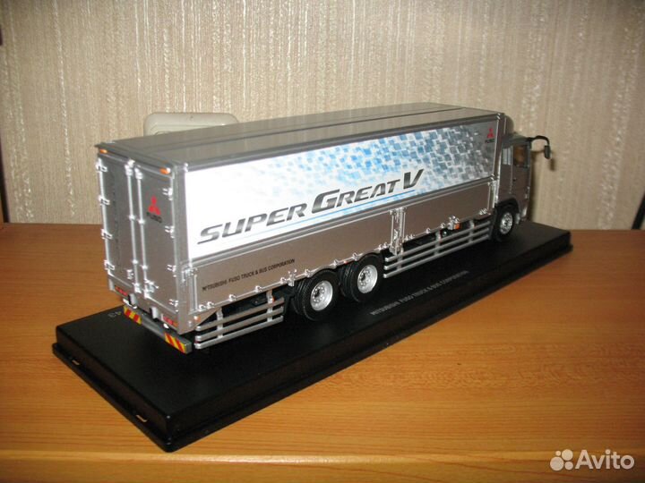 Mitsubishi fuso super great V Масштабная модель 1