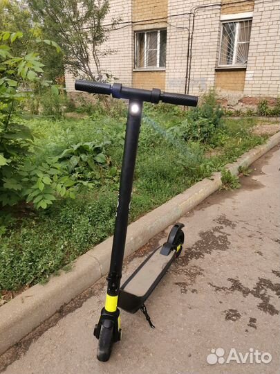 Электросамокат Mizar