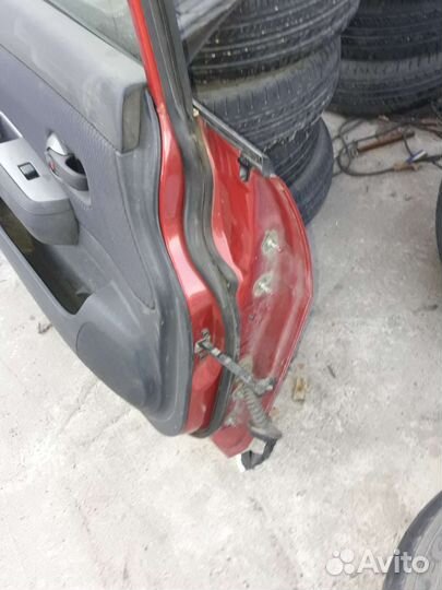 Дверь левая nissan tiida на запчасти