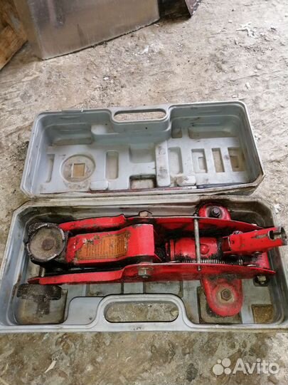 Домкрат гидравлический 1,5тонн бу