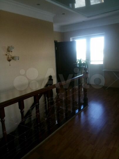 Дом 343 м² на участке 8 сот.