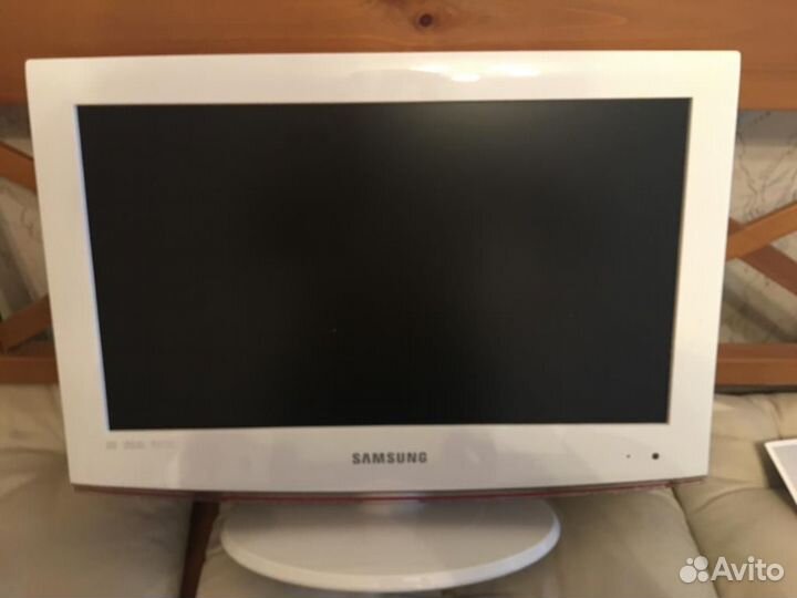 Продам телевизор samsung LE 19B 451C 4W б/у