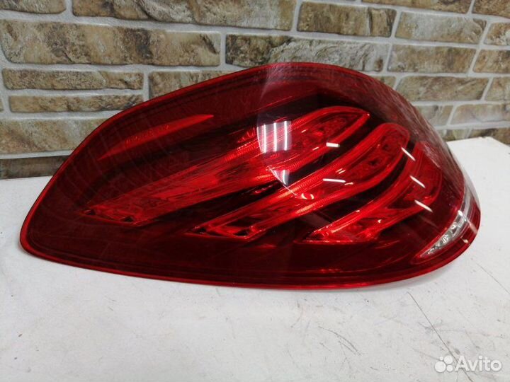 Фонарь задний наружный левый Mercedes-Benz S-Class