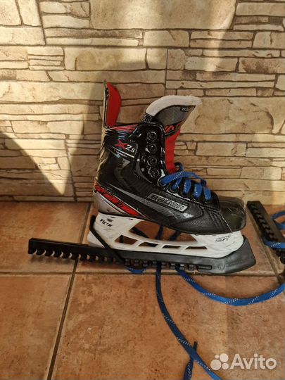 Хоккейные коньки бауэр X 2,5