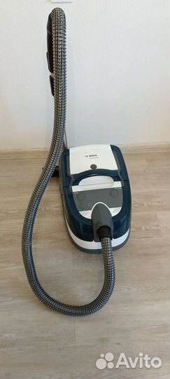 Моющий пылесос Bosch Serie 4 BWD41720