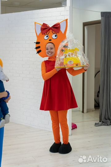 Аниматор / ведущая / Дед Мороз и Снегурочка