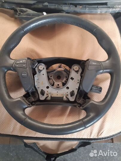 Руль на toyota avensis