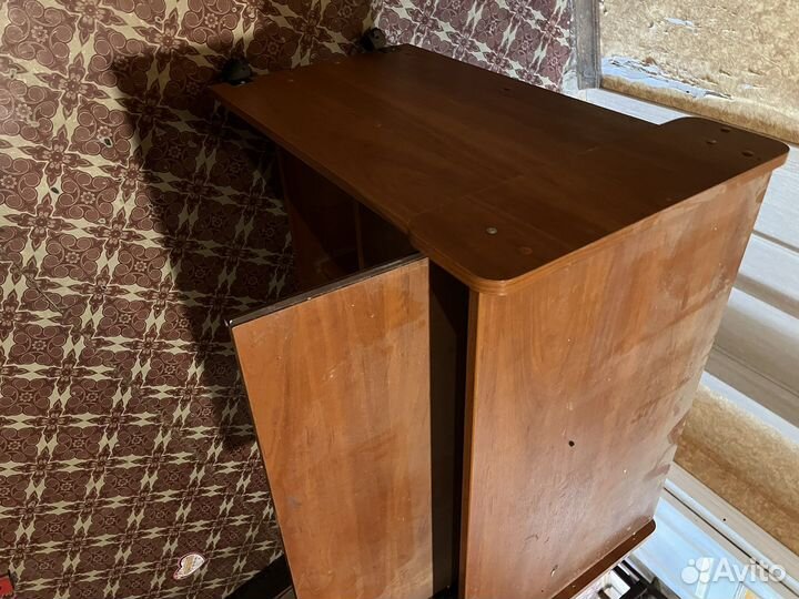 Стол письменный