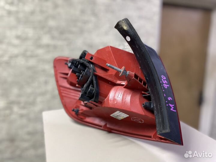 Фонарь задний правый в крыло Ауди А6 С6 4F Авант