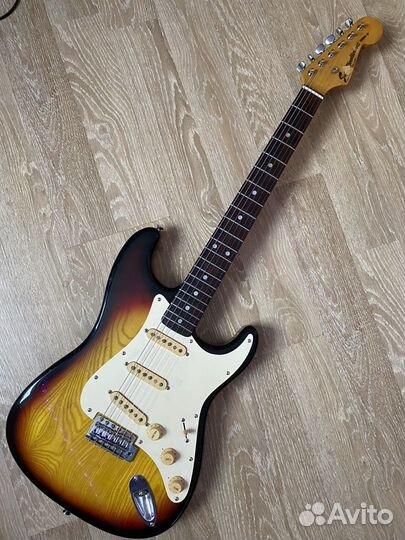 Электрогитара Yamaha SR 400s. Япония