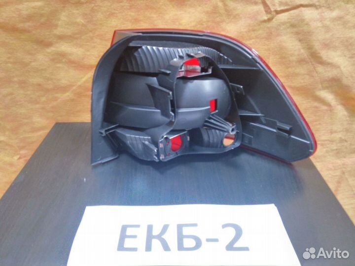 Фонарь левый Volkswagen Polo Sedan 5 2010