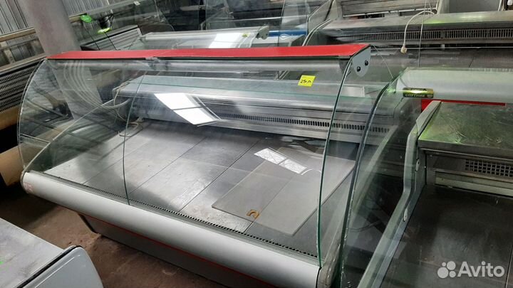 Холодильная витрина 2м