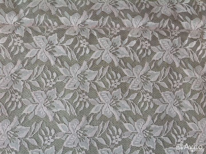 Отрезы гипюра и шелка 5,15 м