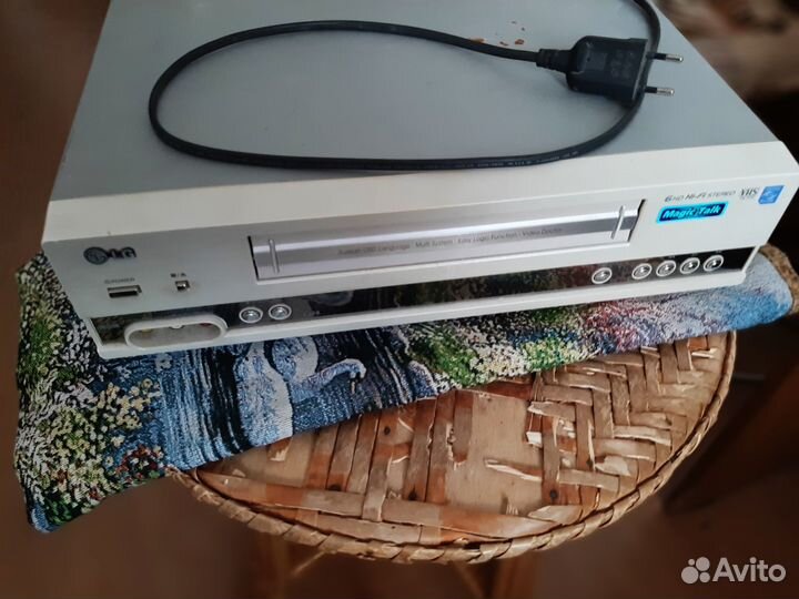 Видеомагнитофон LG L398 шесть головок