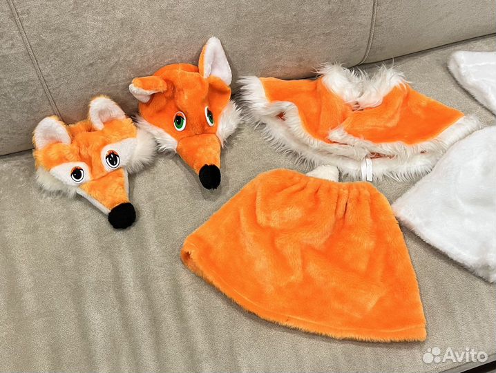 Новогодние костюмы зайчика и лисички