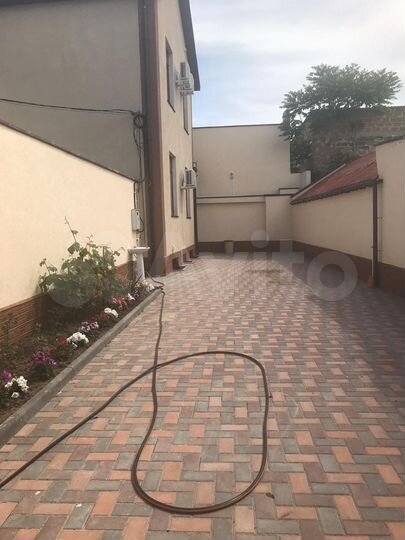 Дом 200 м² на участке 2 сот.