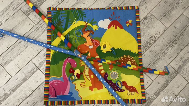 Развивающий коврик в отличном состоянии