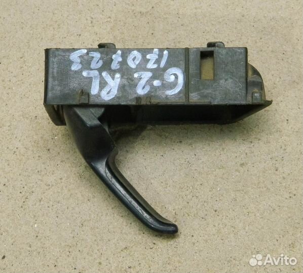 Ручка двери зад. левой внутренняя VW Golf 2