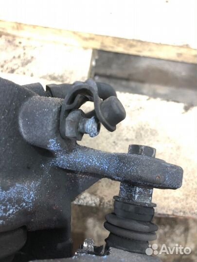 Суппорт тормозной передний левый Bmw 1 E87 N45B16